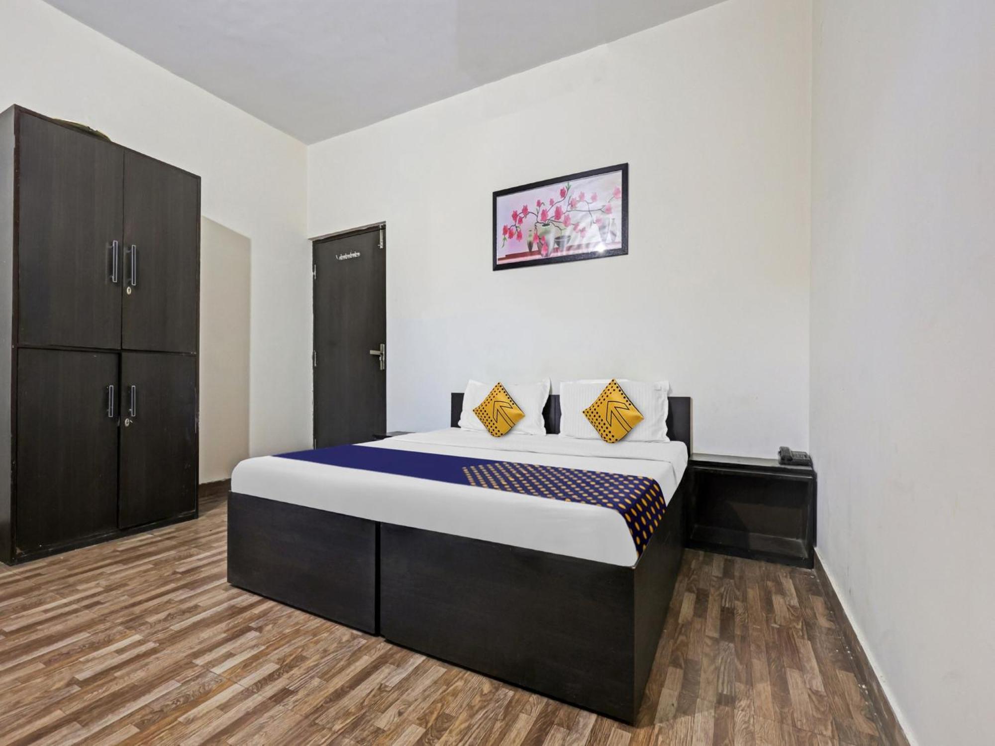 Spot On 81167 Hotel Asdr Rudrapur Buitenkant foto